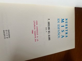 Librito: Nuestra Misa en Castellano