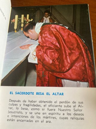 Librito: Nuestra Misa en Castellano
