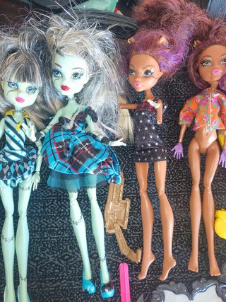 Ocasion super lote antiguas muñecas Monster High