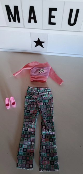 Lote de conjuntos ropa Barbie