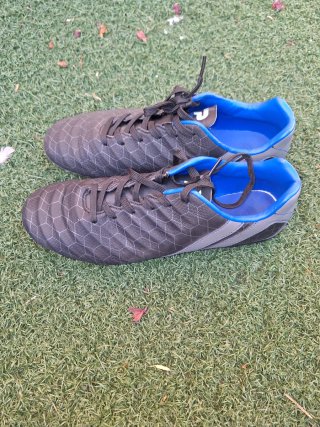 Botas de fútbol negras y azules Patrick Excellent