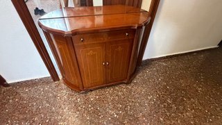 Recibidor de madera con espejo