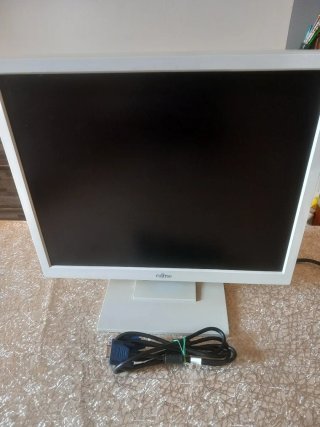 Monitor Fujitsu 19 Bianco