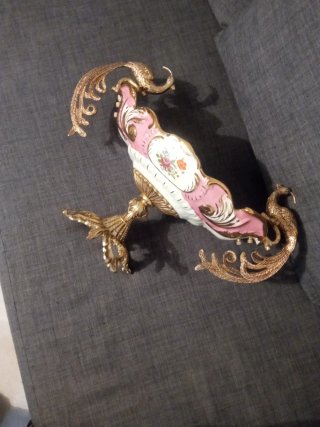 Centro de mesa decorativo con pájaros