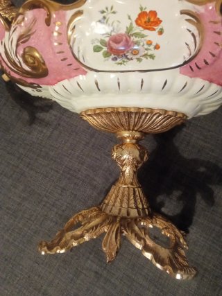 Centro de mesa decorativo con pájaros
