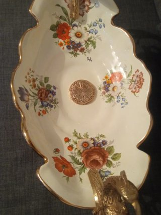 Centro de mesa decorativo con pájaros