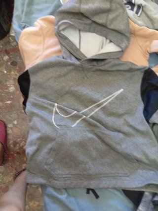 Sudadera Nike puma Gris Talla XS unidad 5€