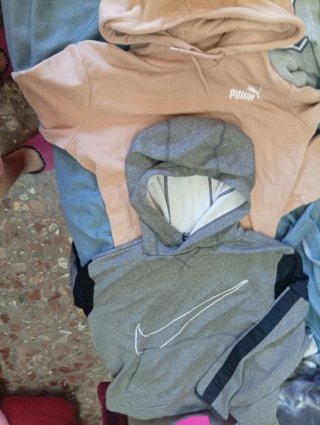 Sudadera Nike puma Gris Talla XS unidad 5€