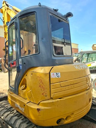 RETROEXCAVADORA KUBOTA GIRATORIA U50-3a   5 Ton.