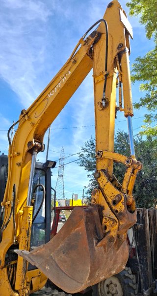 RETROEXCAVADORA KUBOTA GIRATORIA U50-3a   5 Ton.