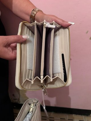 Bolso y monedero Guess blanco crema