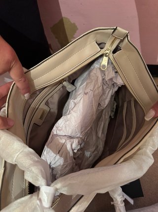 Bolso y monedero Guess blanco crema