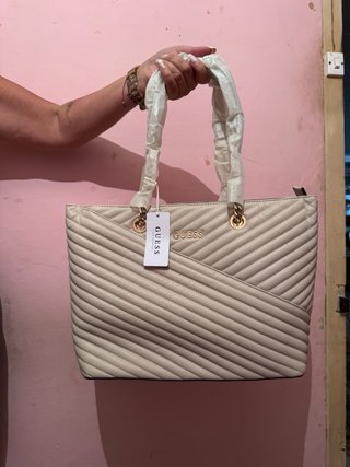 Bolso y monedero Guess blanco crema