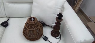 Lampada in legno con paralume macramè