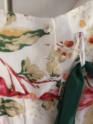 Falda floral Massimo Dutti talla 38