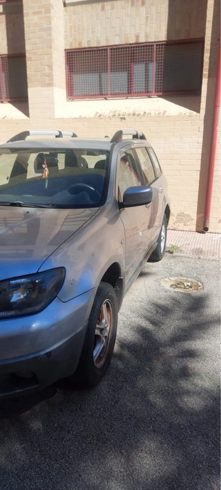 Mitsubishi Outlander 2004
