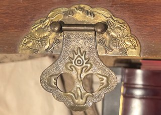 Baúl antiguo madera Alcanfor tallada oriental
