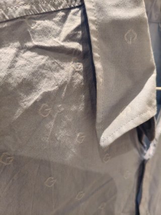 Camisa Guess modelo Sunset Jacquard. Talla M.