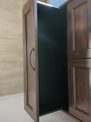 Cómoda de madera oscura 6 cajones