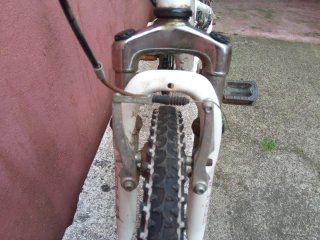 Bicicleta infantil blanca