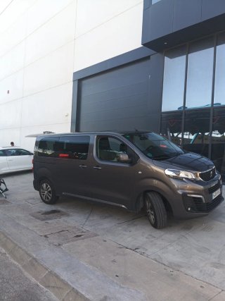 Peugeot Traveller 2018