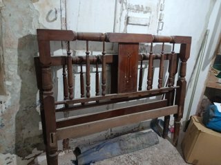 Especial anticuario. Sólo 24 horas. Cama de madera