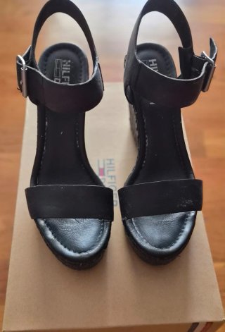 Sandalias cuña Tommy Hilfiger negras