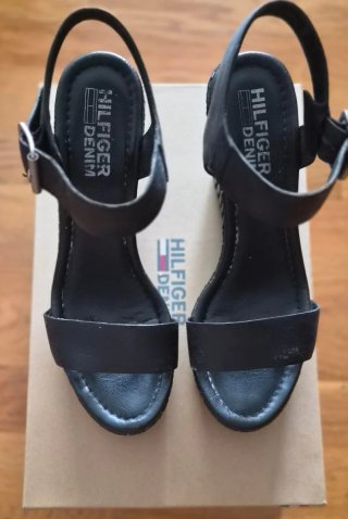 Sandalias cuña Tommy Hilfiger negras