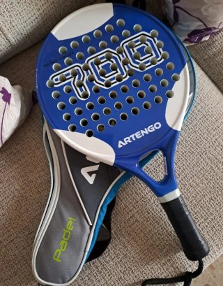 Pala y funda pádel Artengo 700