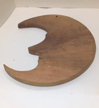 Luna intagliata in vero legno