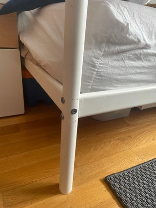 Litera Vitval Ikea y 2 lamparas