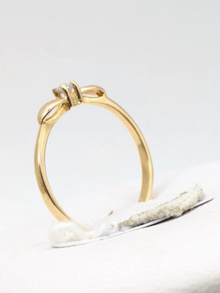 Anillo Oro 18k con Diamante