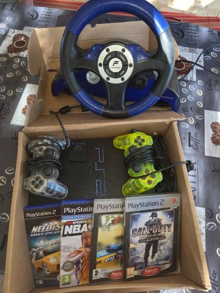 Consola PlayStation y accesorios