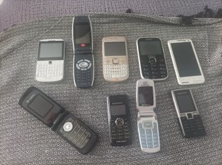 Lote 9 móviles: Alcatel, Motorola, Samsung, Sharp,