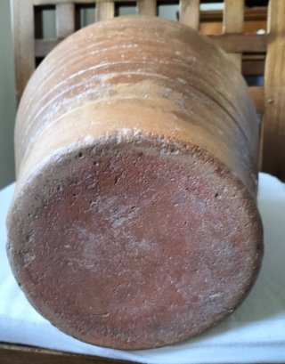 Cántaro de barro antiguo