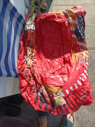 Barco hinchable rojo
