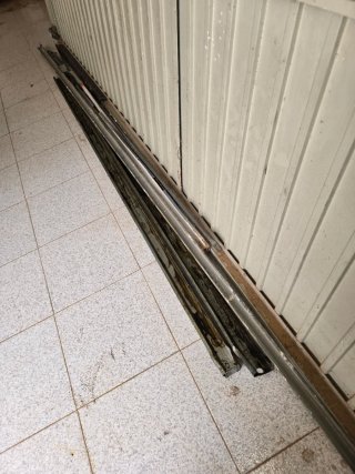 Puerta de garaje metálica
