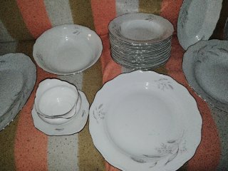 Vajilla y juego de café de porcelana