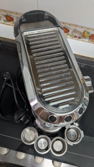 Cafetera Delonghi Dedica para reparar