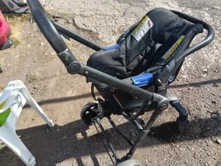 Carrito de bebé azul marca nurse
