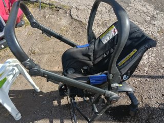 Carrito de bebé azul marca nurse