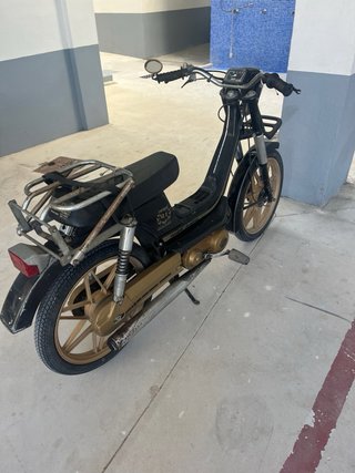 Derbi Variant America Negra/Dorada con documedocio
