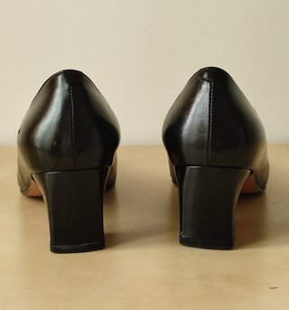 Zapatos de piel con tacón negros para vestir
