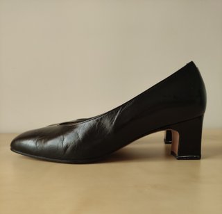 Zapatos de piel con tacón negros para vestir