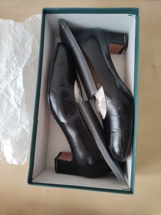 Zapatos de piel con tacón negros para vestir