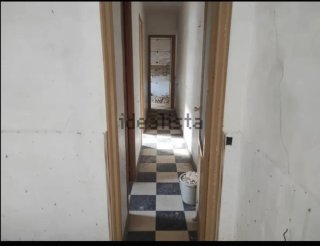 Se vende piso único en primera planta en el barrio