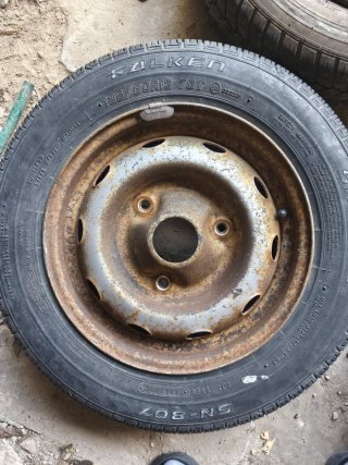 Ruedas Renault 4 (Llantas y Neumáticos)