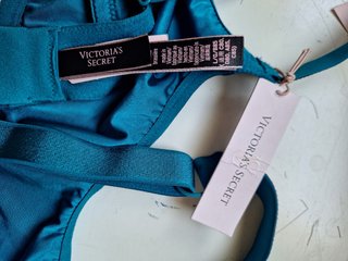 Sujetador Victoria's Secret con etiqueta