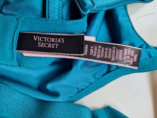 Sujetador Victoria's Secret con etiqueta