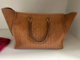 Bolso CH Marrón Piel Grabada